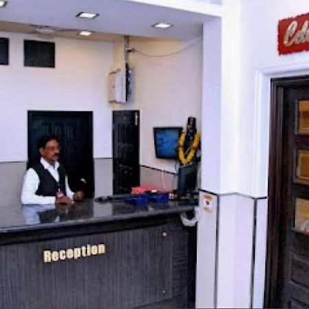 Vitthal Inn Pandharpur Zewnętrze zdjęcie